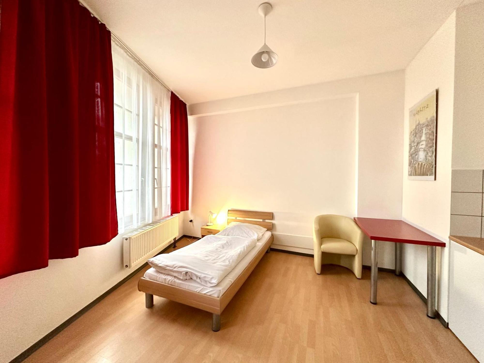 Picobello Pension Гёрлиц Экстерьер фото