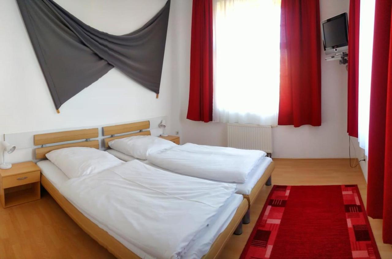 Picobello Pension Гёрлиц Экстерьер фото